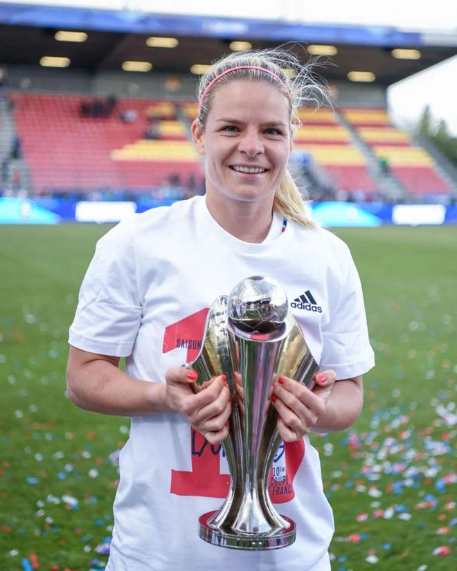 包含转折点!里昂复出首秀;法国杯窗口期攻防权衡;媒体盛赞;控场能力受关注的词条-开云体育入口